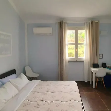 Amandolevanto לינה וארוחת בוקר