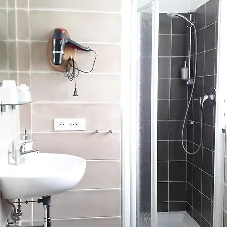 ベッド・アンド・ブレックファスト Amandolevanto 4*